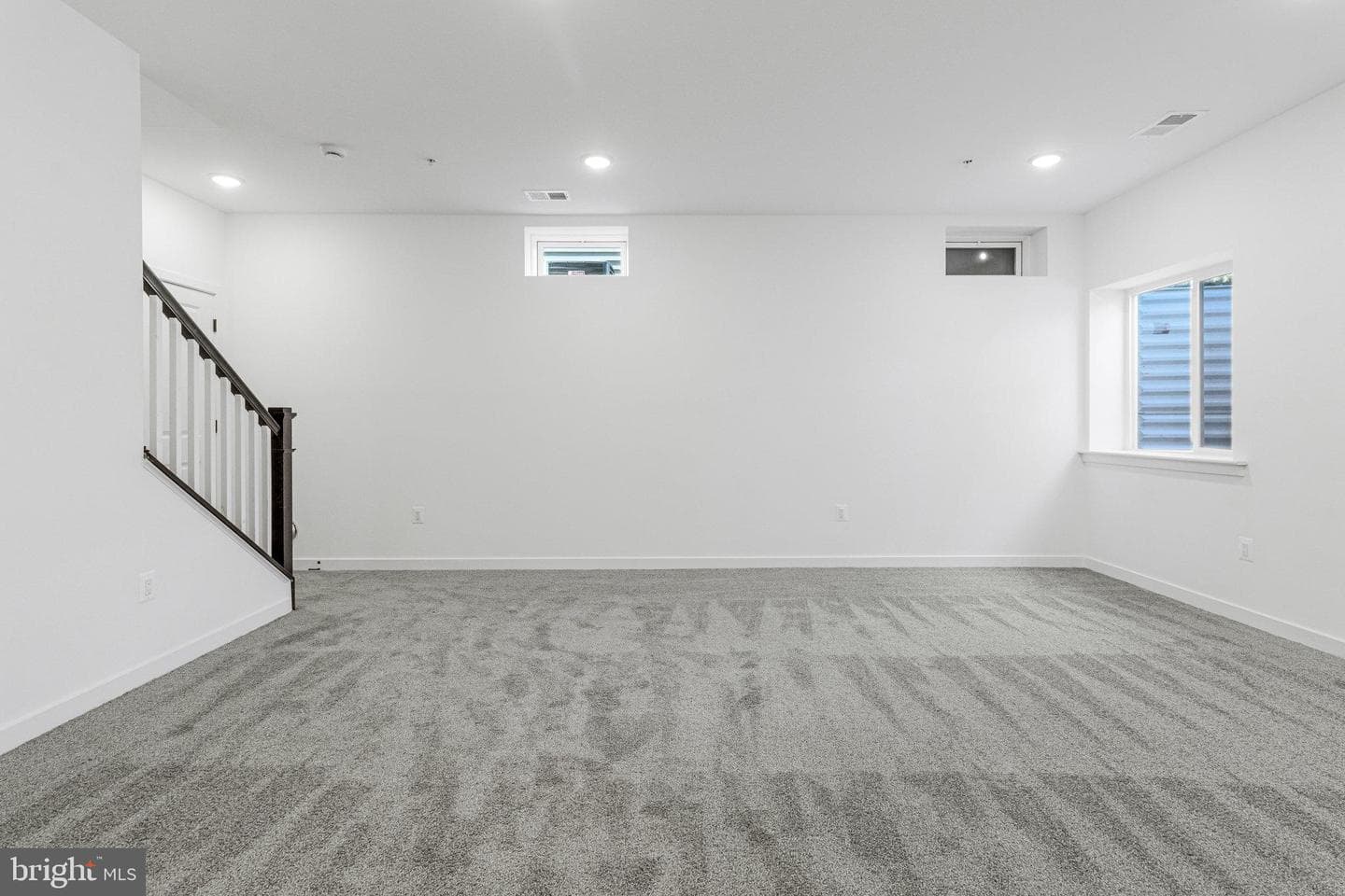5726 Howard Drive photo 20