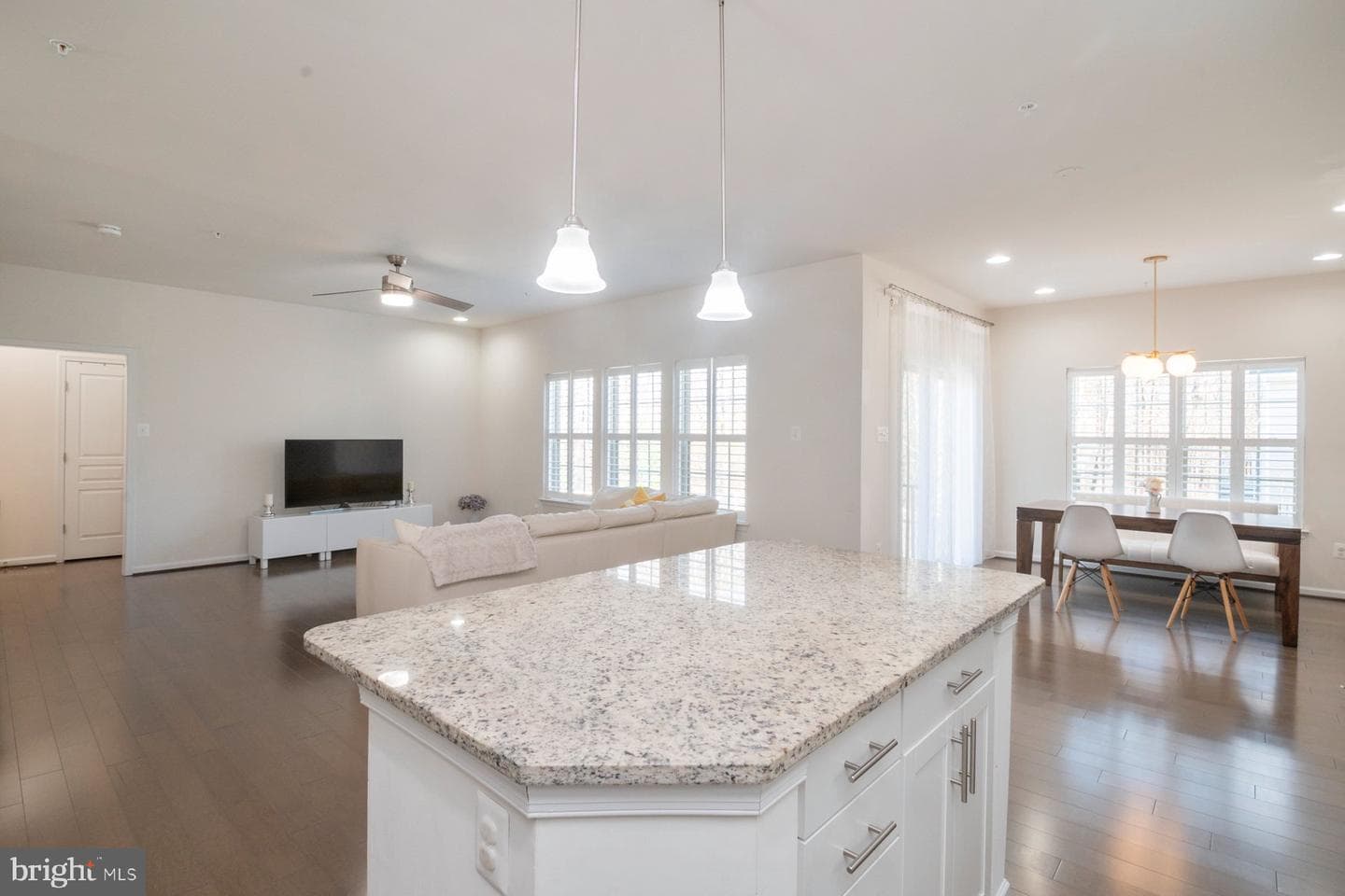 7605 Gigur Drive photo 6