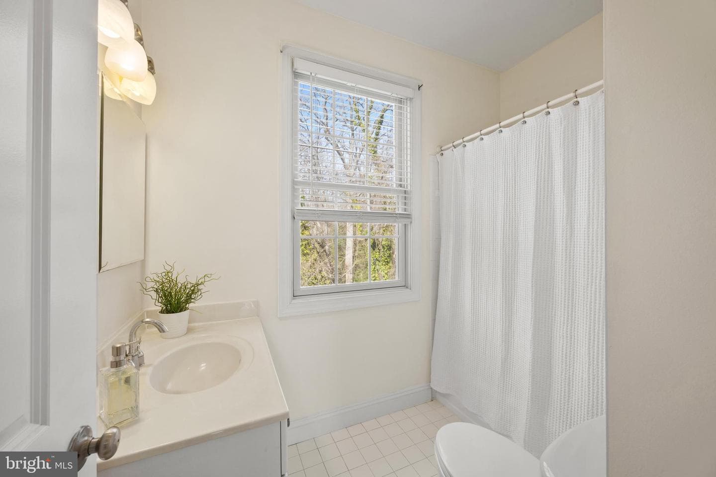 301 Kingsberry Drive photo 24