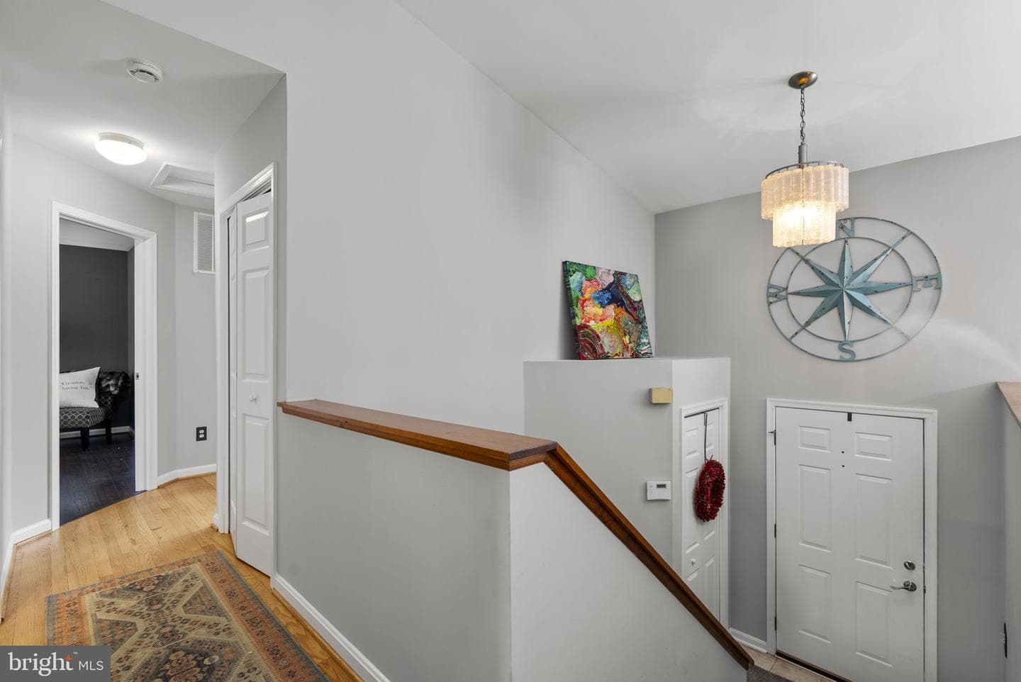 816 Valley Drive photo 3