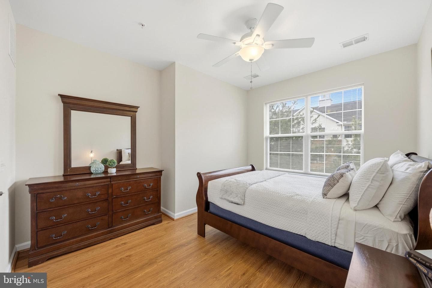 1405 Wigeon Way #202 photo 24
