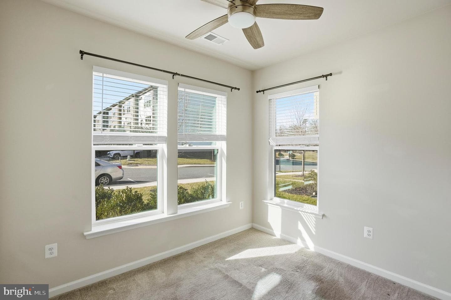 211 Narrowleaf Way photo 5