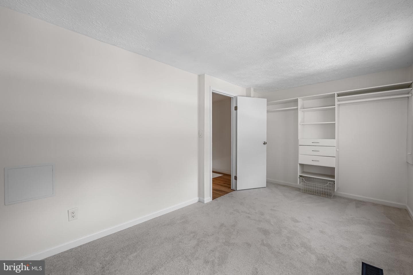 8121 Tower Bridge Drive photo 15