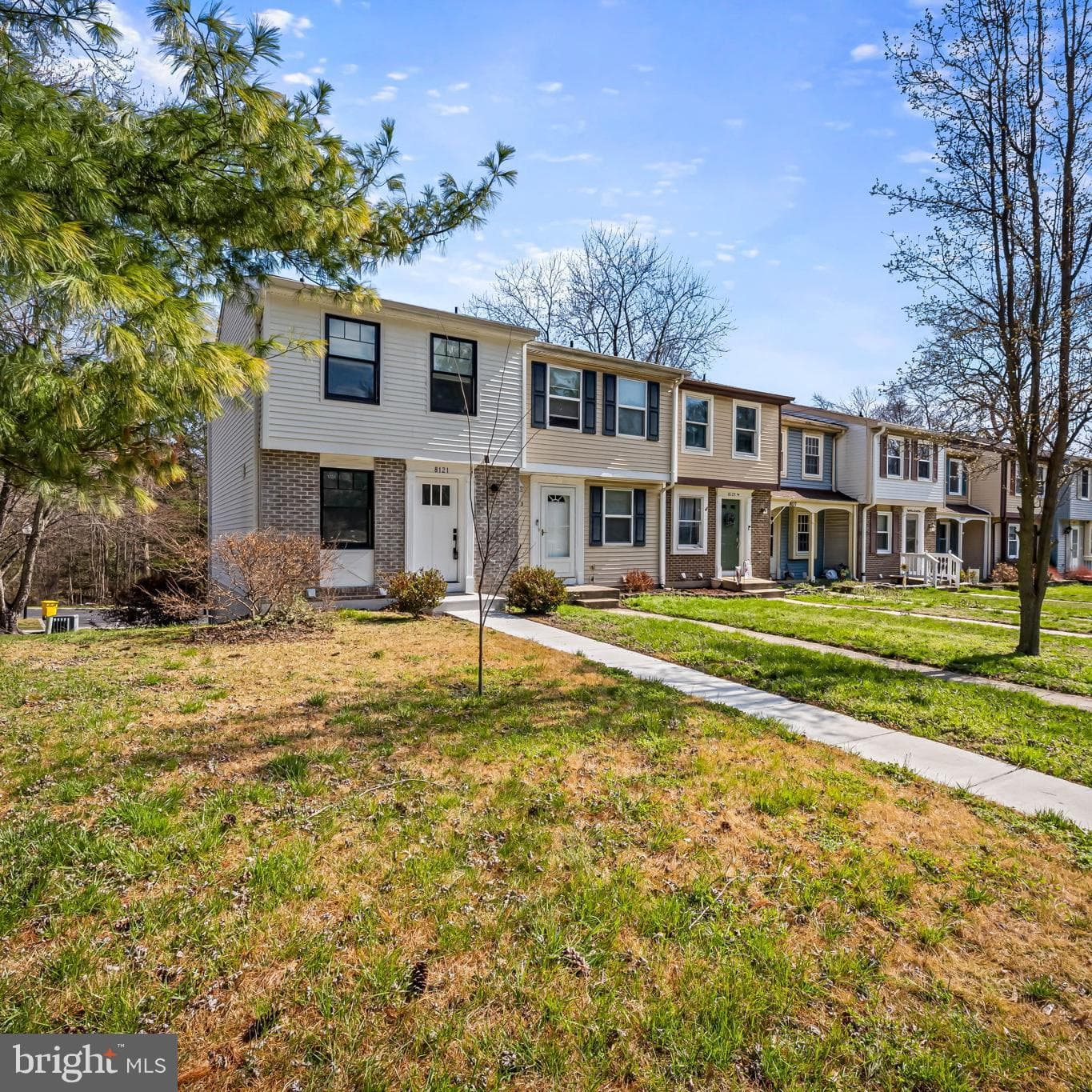 8121 Tower Bridge Drive photo 2