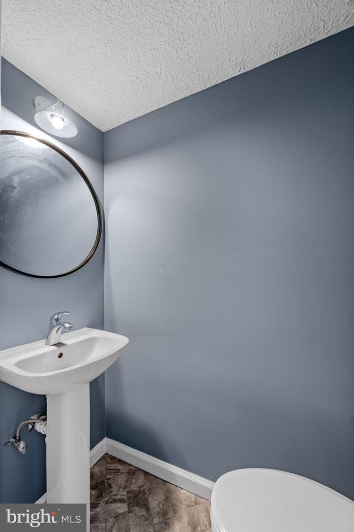 8121 Tower Bridge Drive photo 25