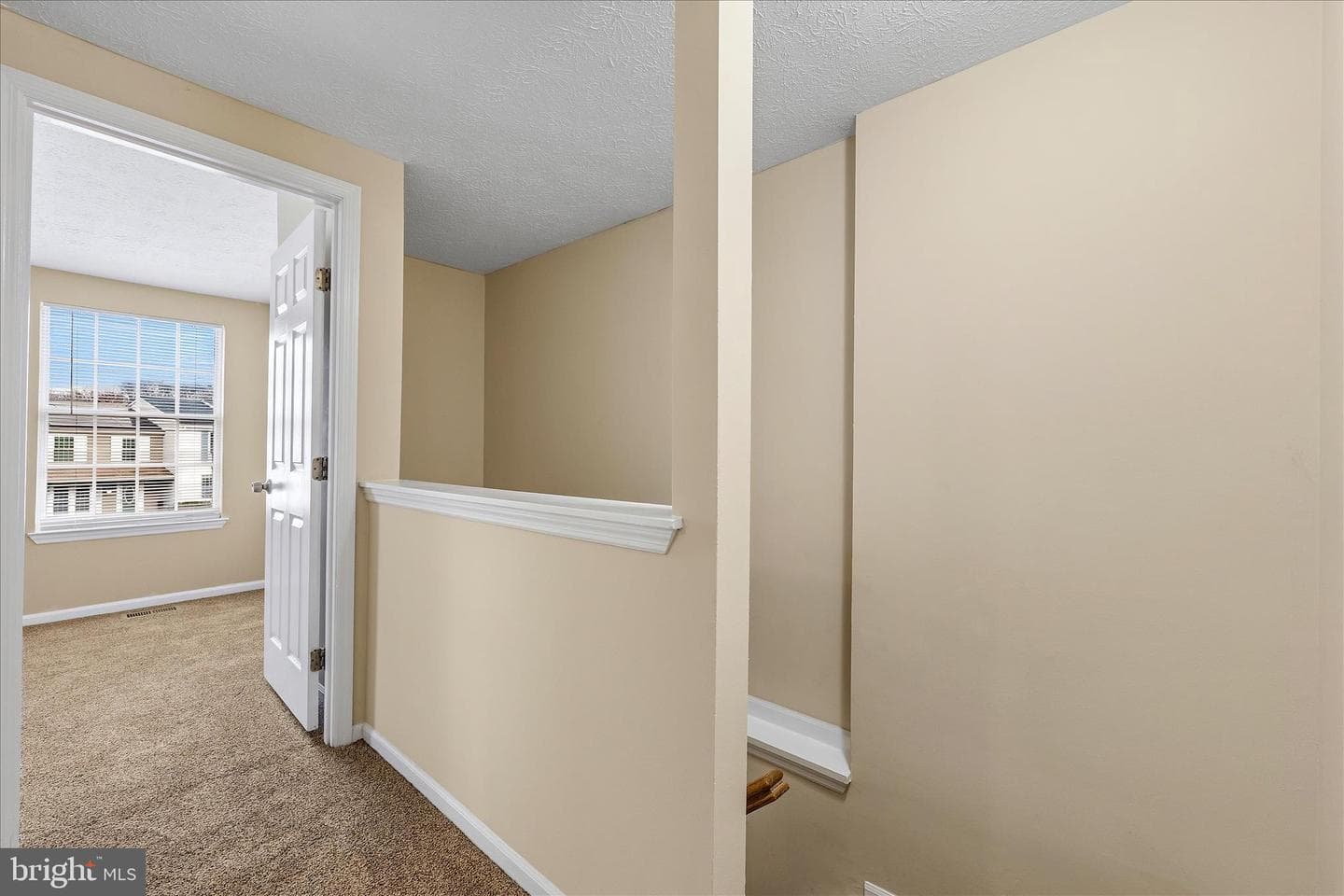 739 Willowby Run photo 12
