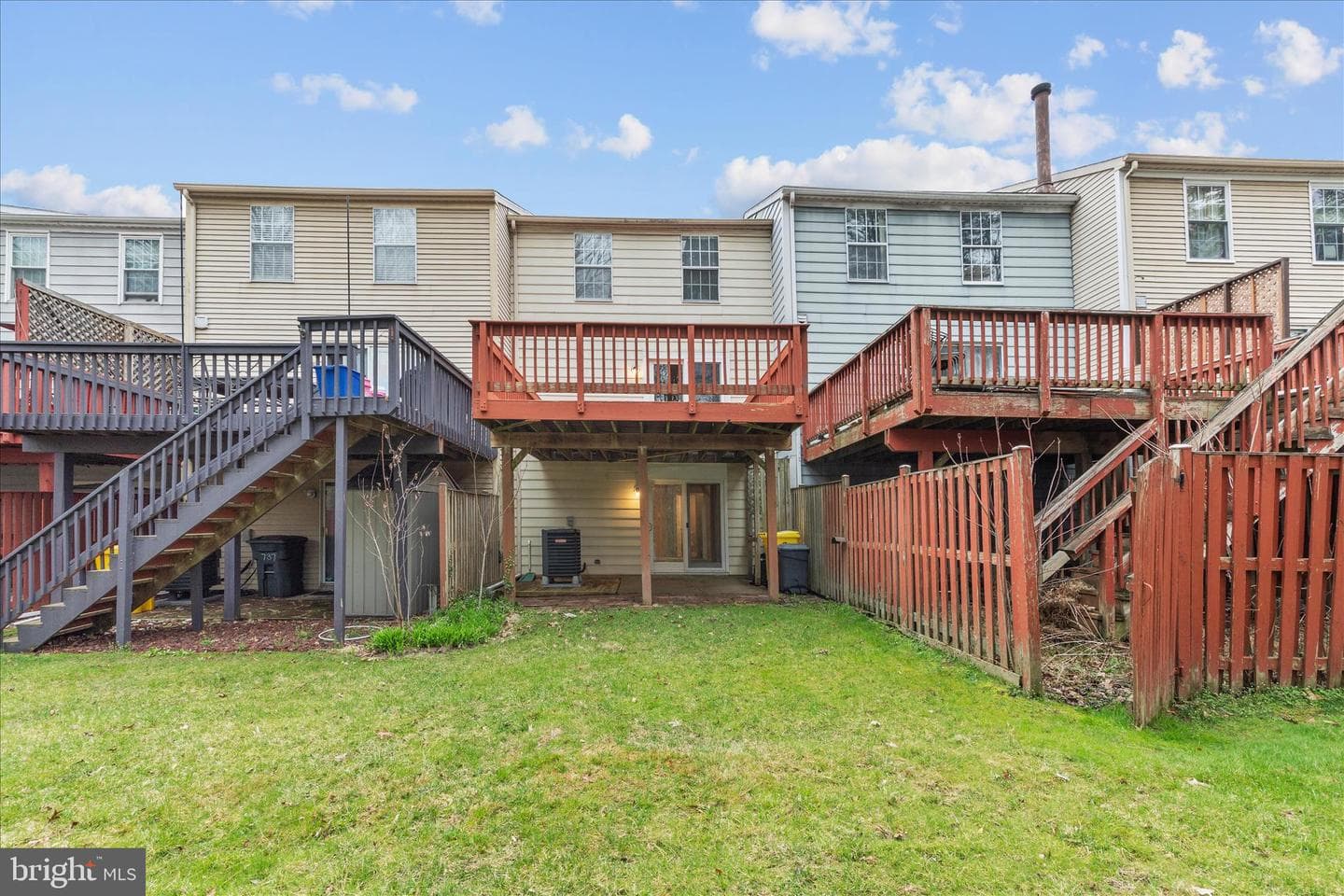 739 Willowby Run photo 31