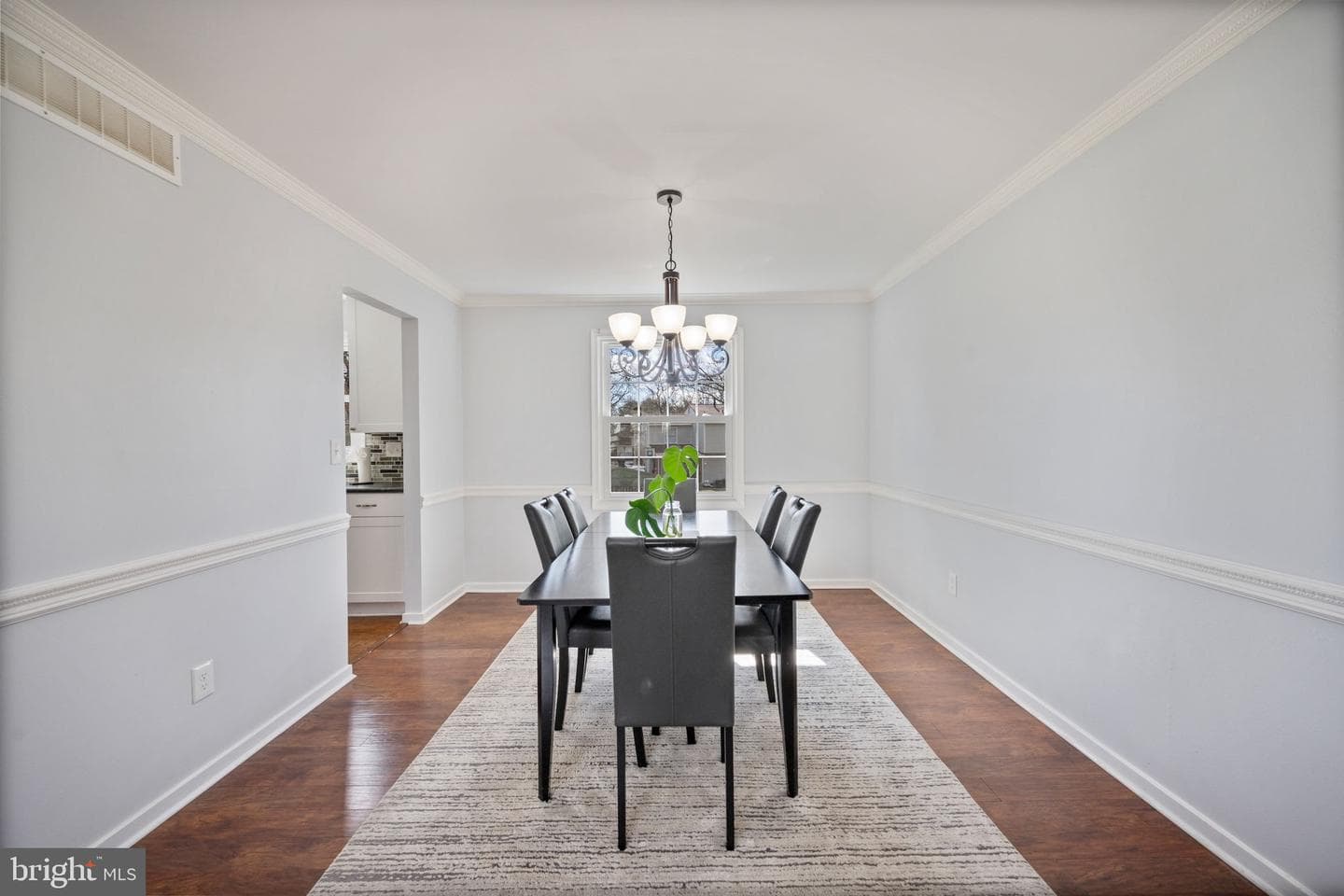 645 Ridgefield Court photo 9