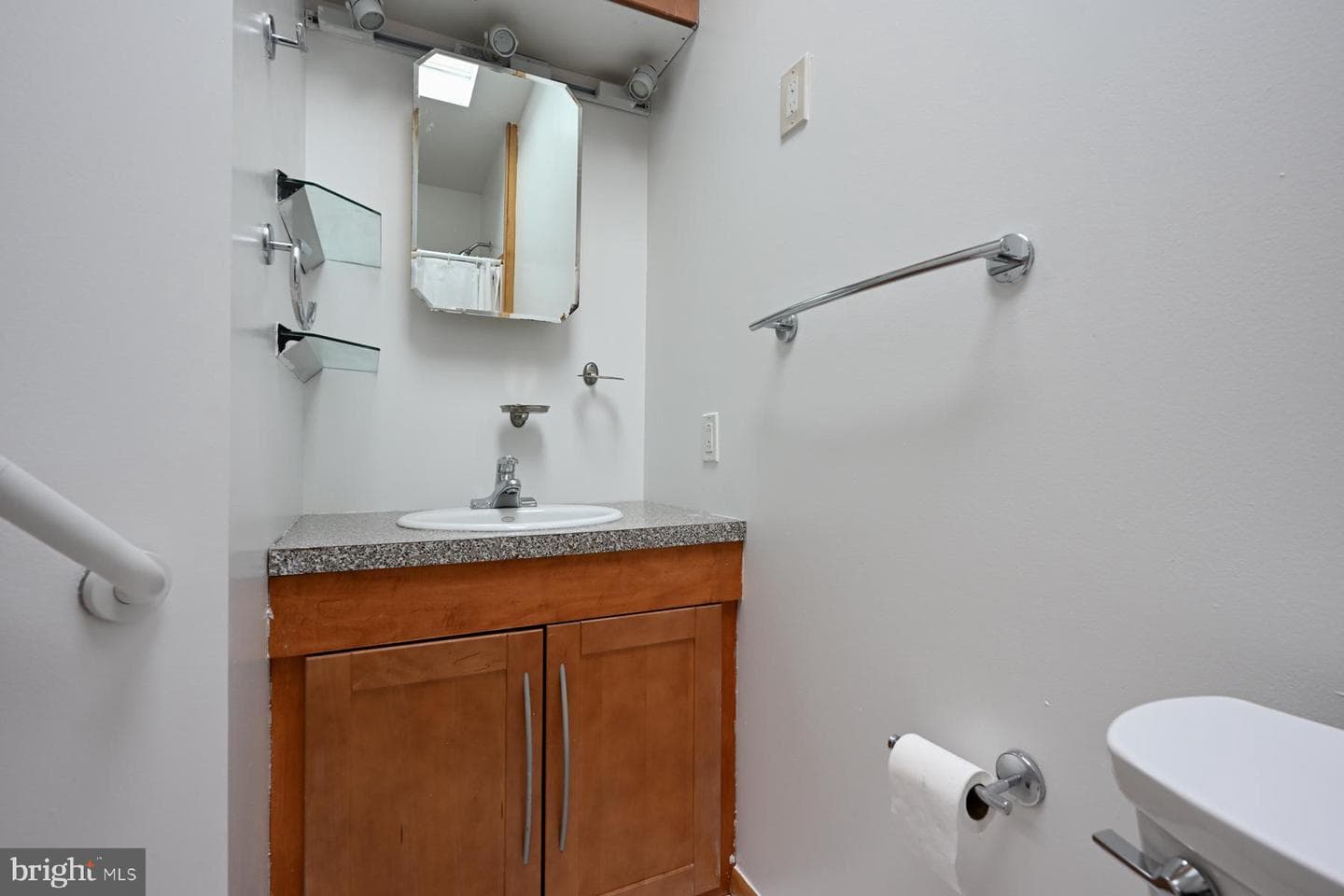 561 Arundel Drive photo 27