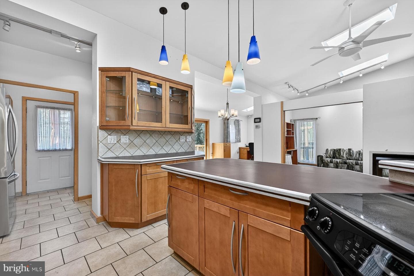 561 Arundel Drive photo 32