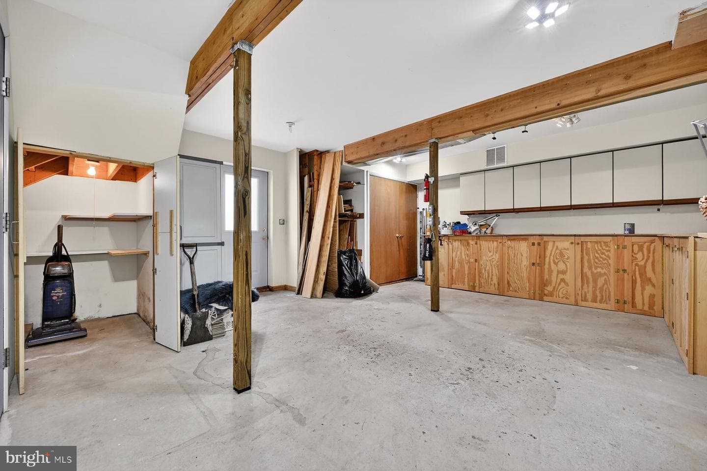 561 Arundel Drive photo 41