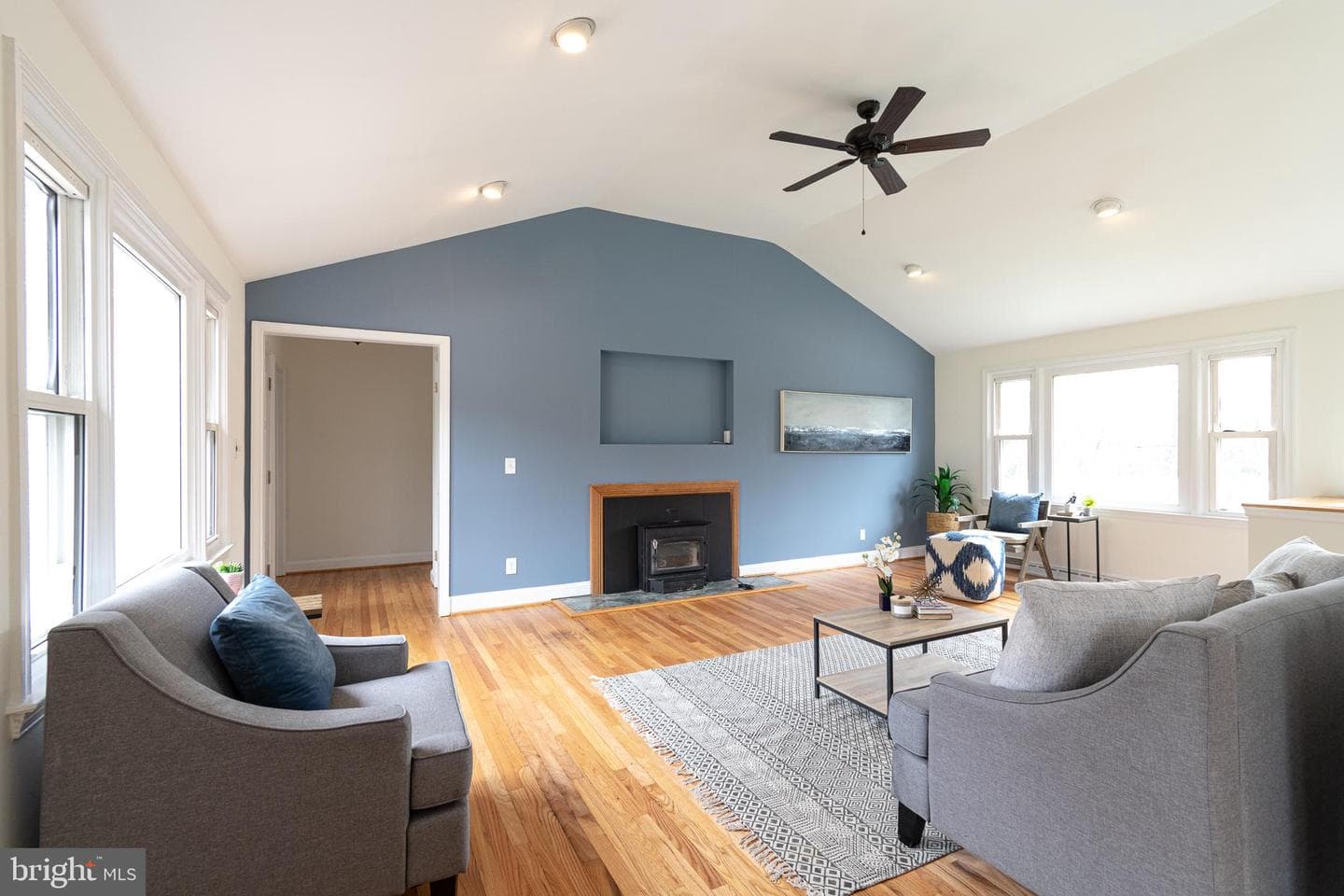 885 Cecil Avenue S photo 15
