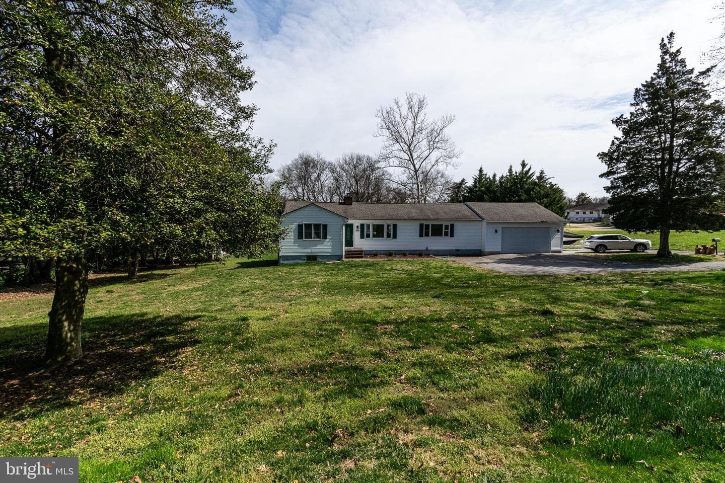 885 Cecil Avenue S photo 2