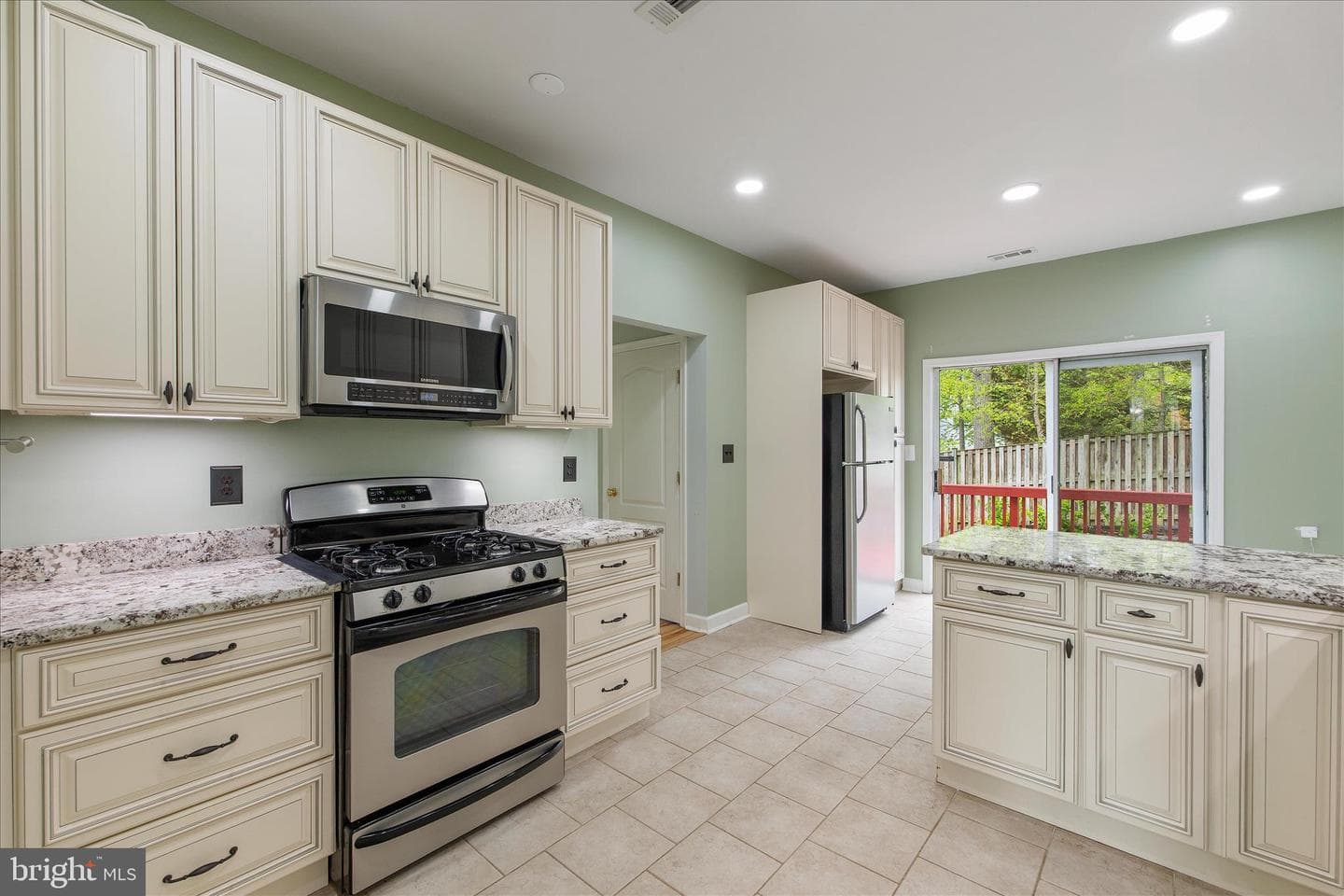 1805 Disney Estates Circle photo 10