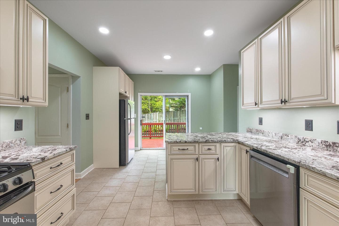 1805 Disney Estates Circle photo 11