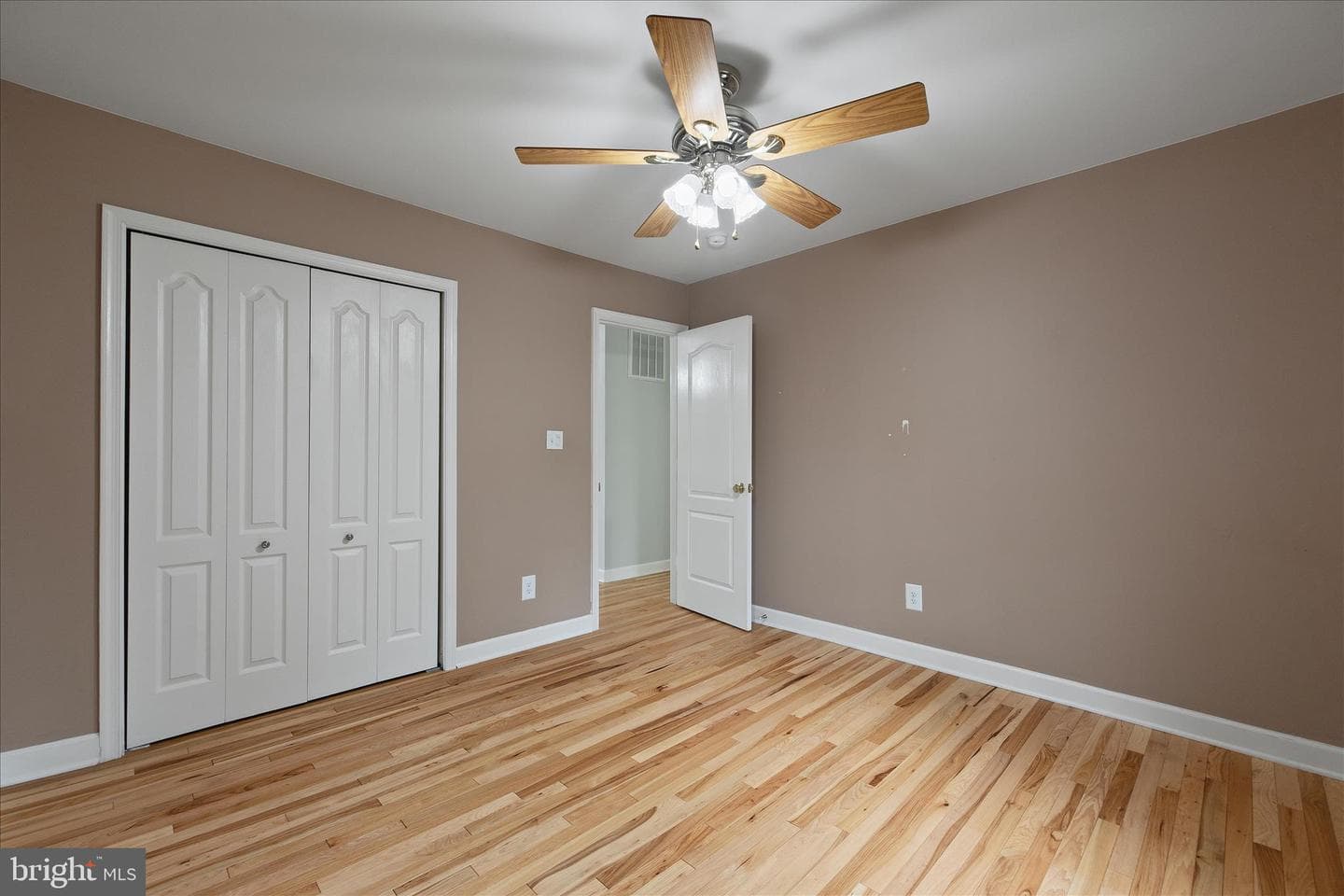 1805 Disney Estates Circle photo 19