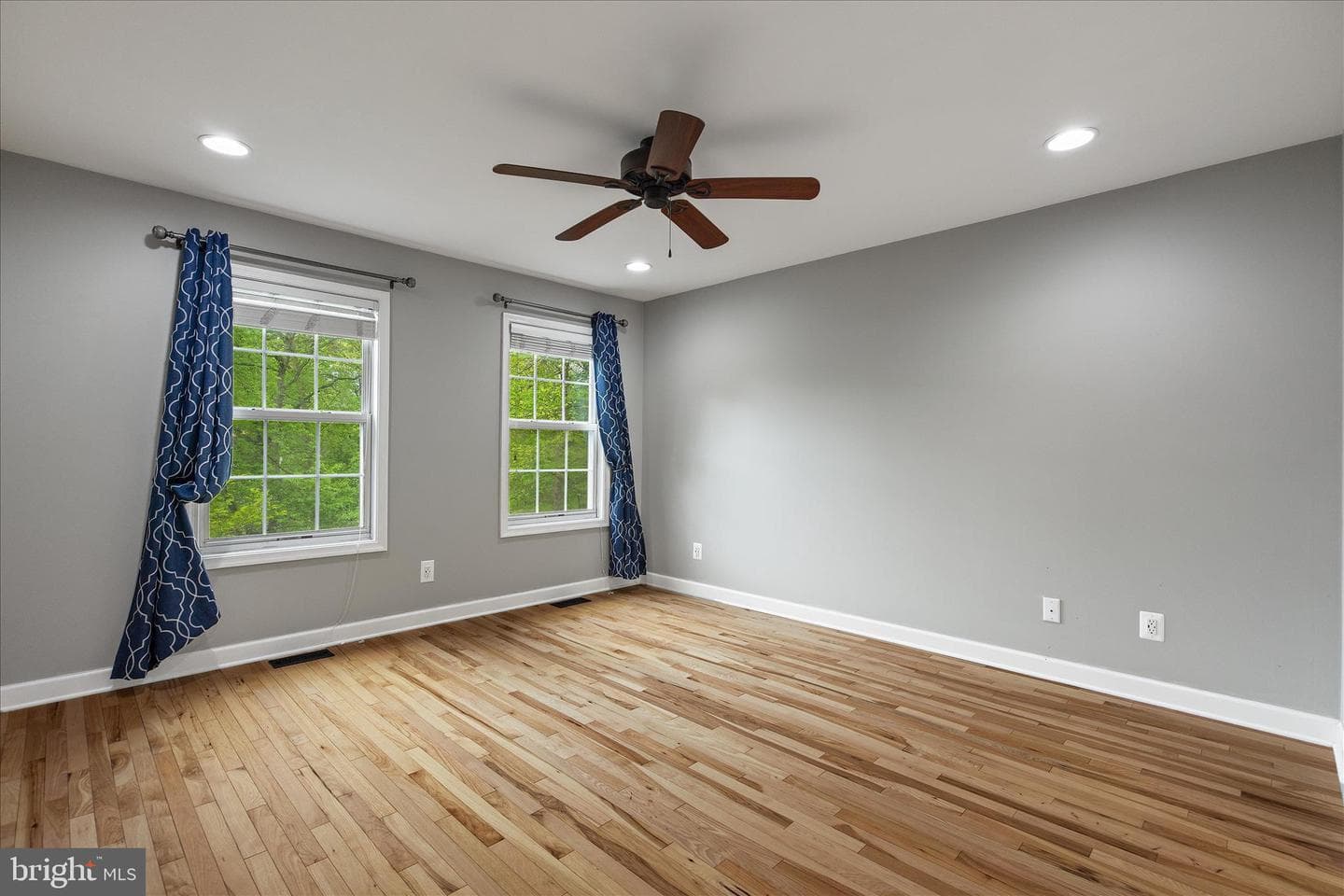 1805 Disney Estates Circle photo 24