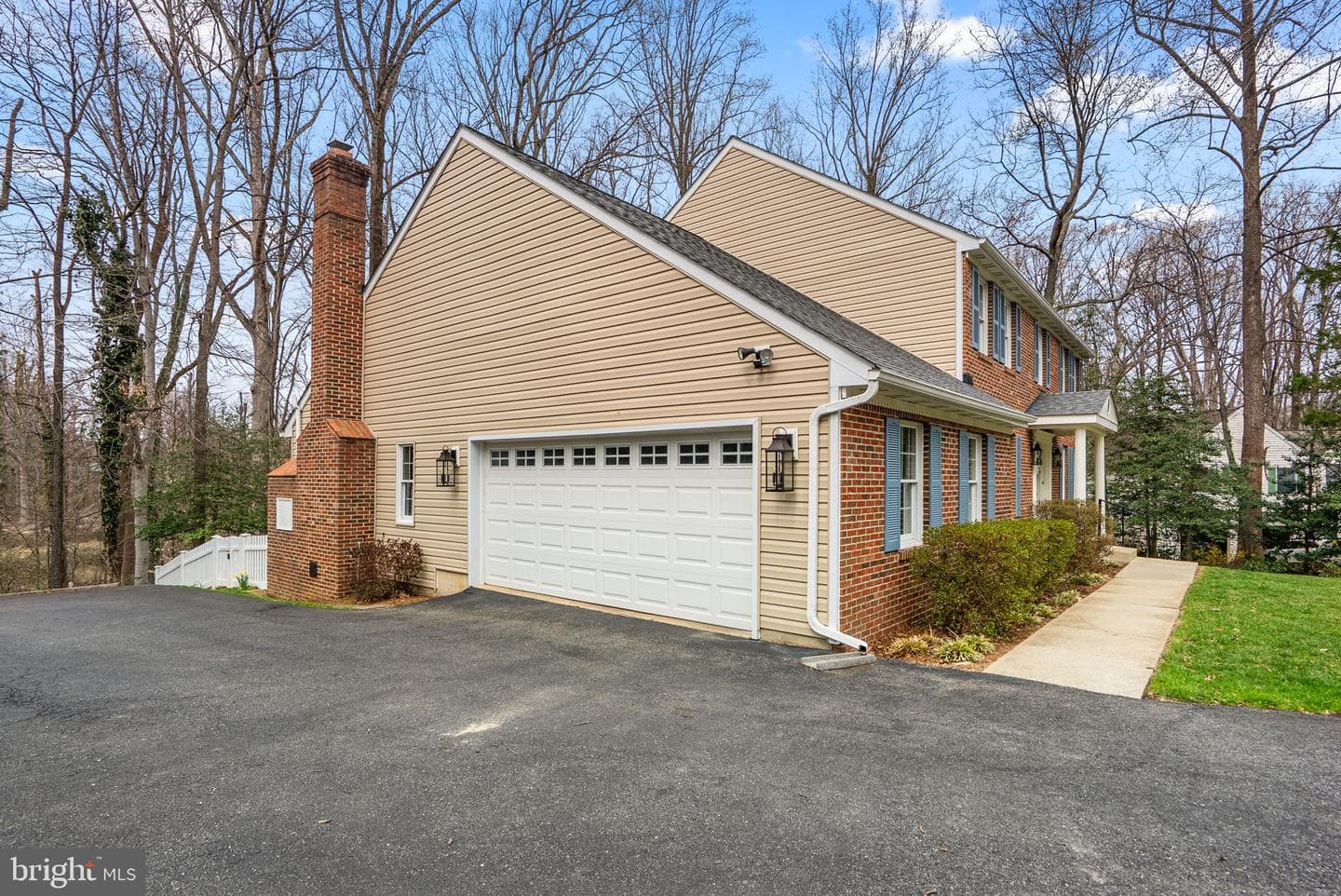 1866 Lynnfield Drive photo 4