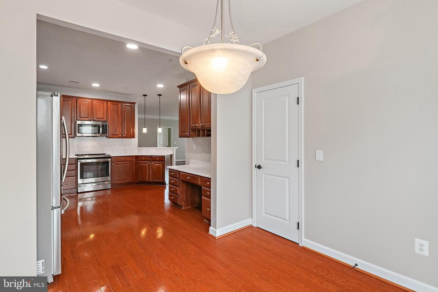 1523 Enyart Way #102 photo 21