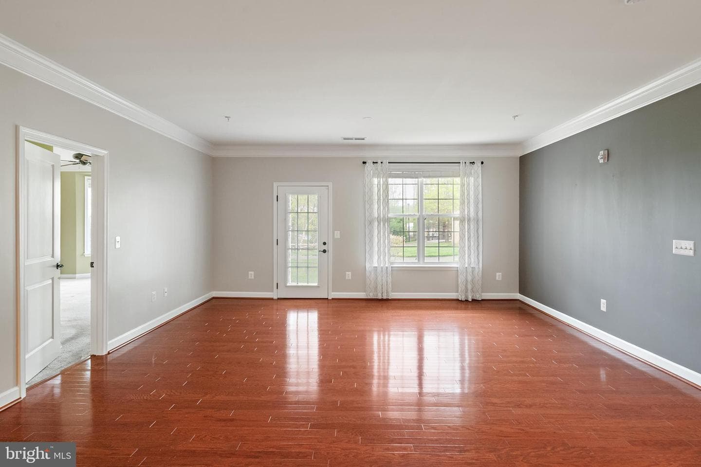 1523 Enyart Way #102 photo 8