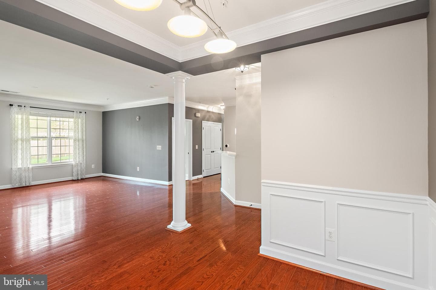 1523 Enyart Way #102 photo 9