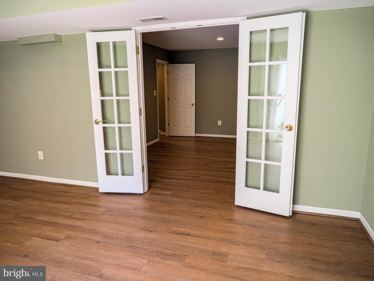 905 Gunnison Court photo 33