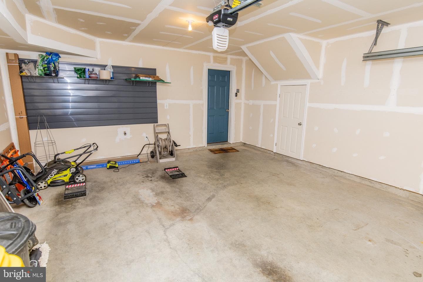 8609 Red Rock Lane photo 28