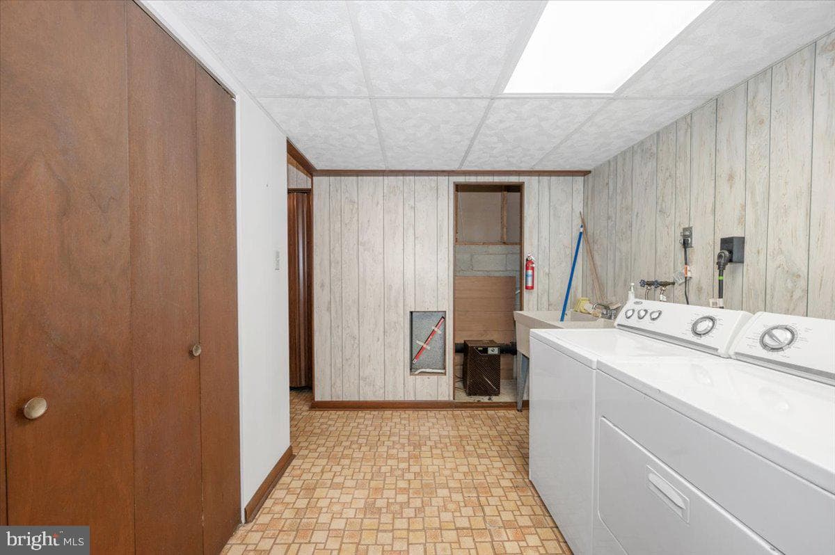 1300 Holliben Road photo 46