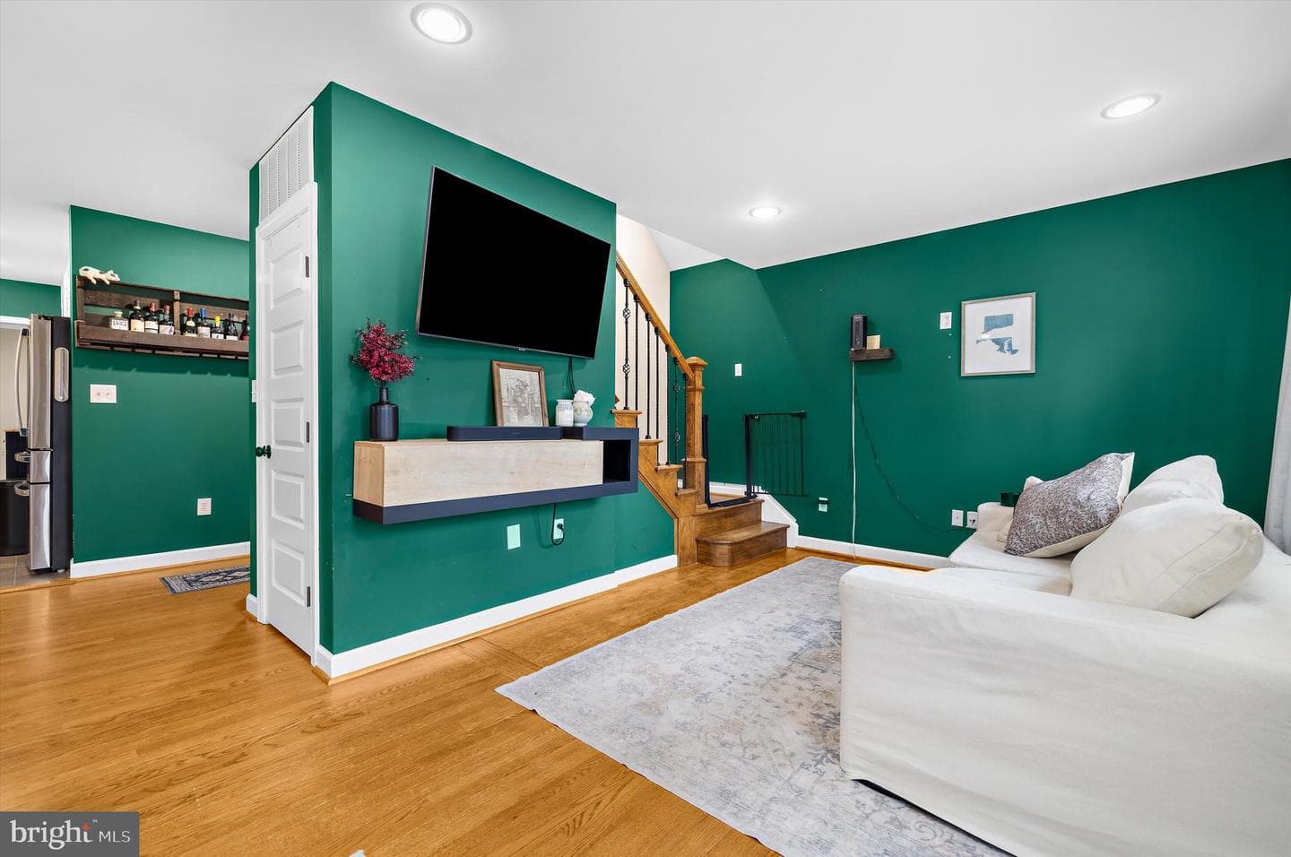 225 Obrecht Road photo 9