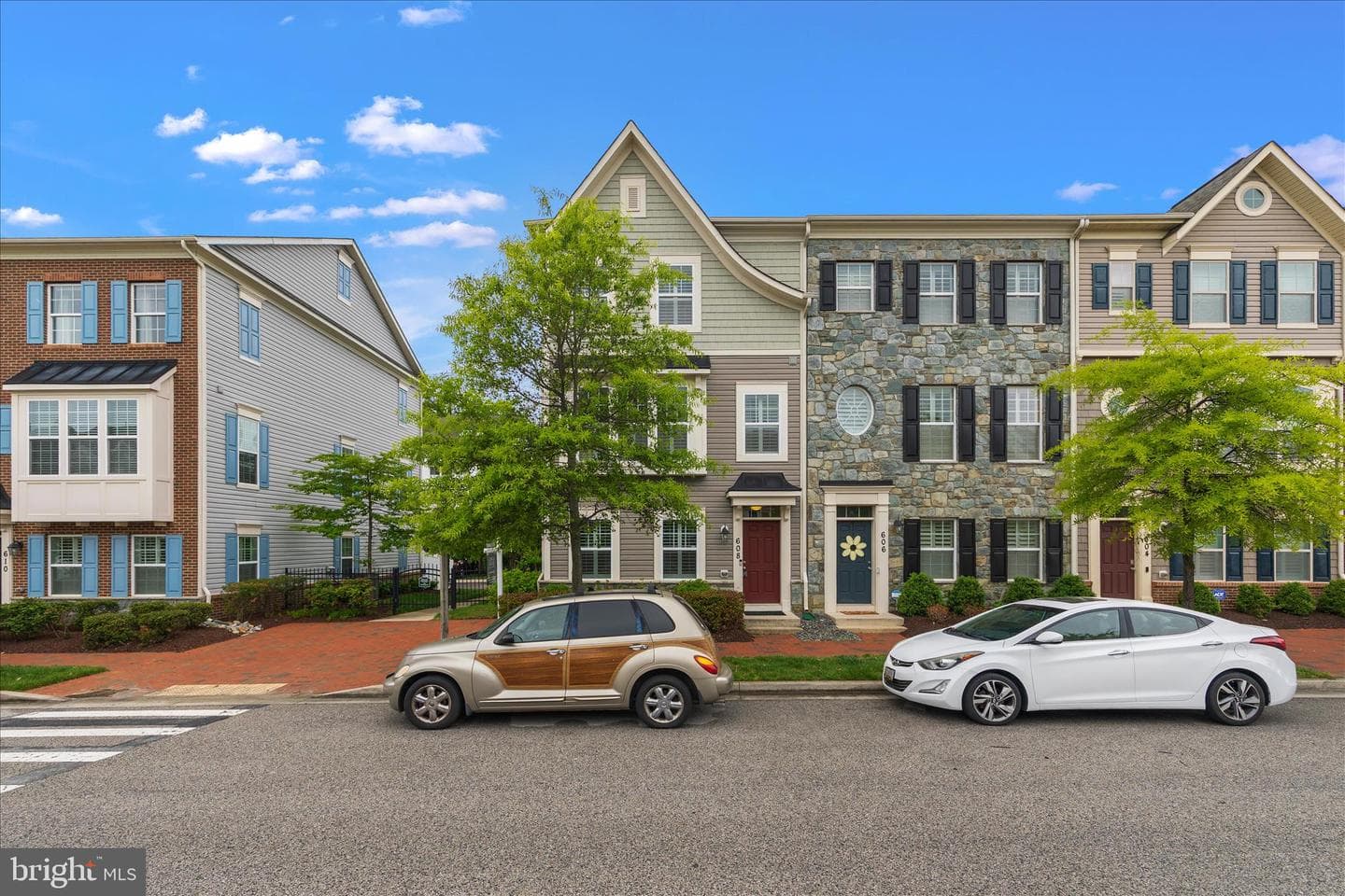608 S Cherry Grove Avenue photo 3