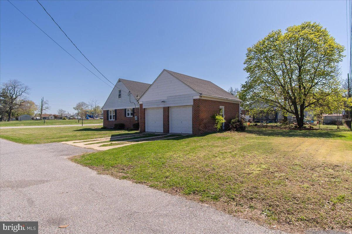8466 Greenway photo 37