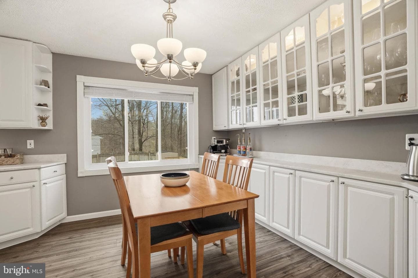 525 Loughton Lane photo 6