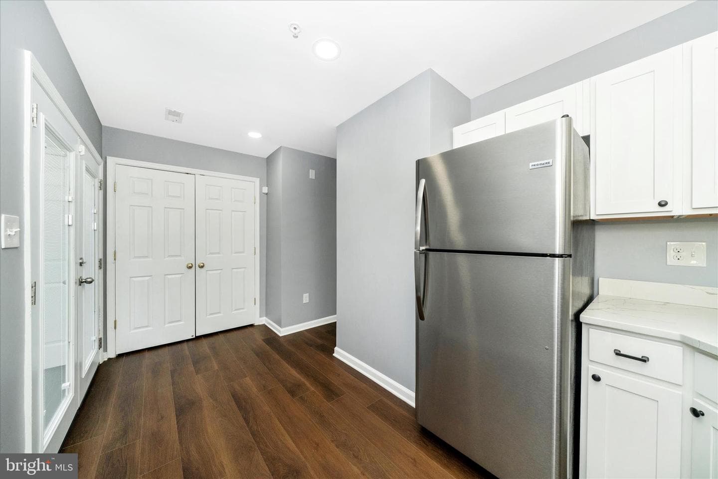 8212 Brooktree Street photo 9