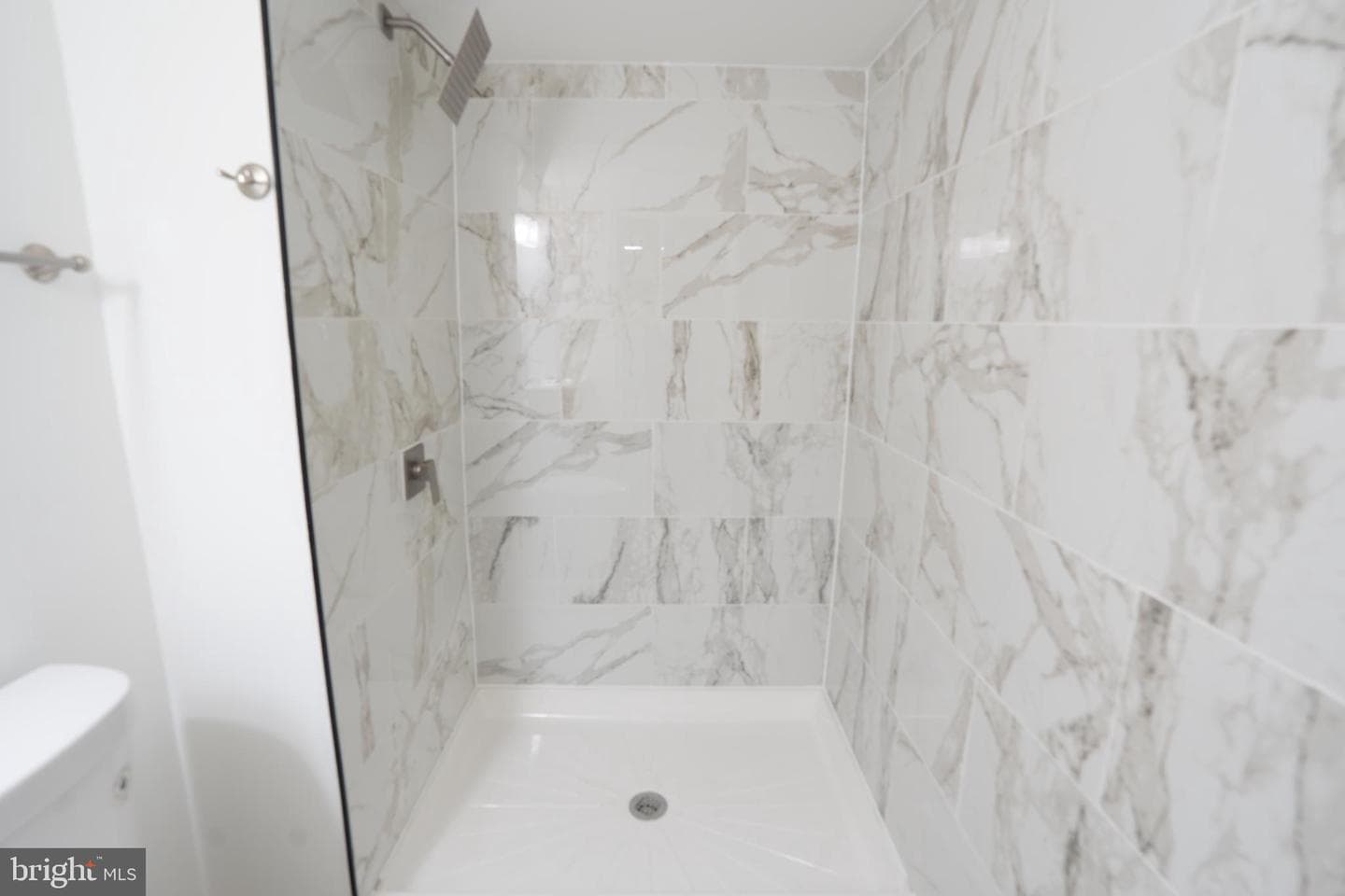 18 Magnolia Avenue photo 36