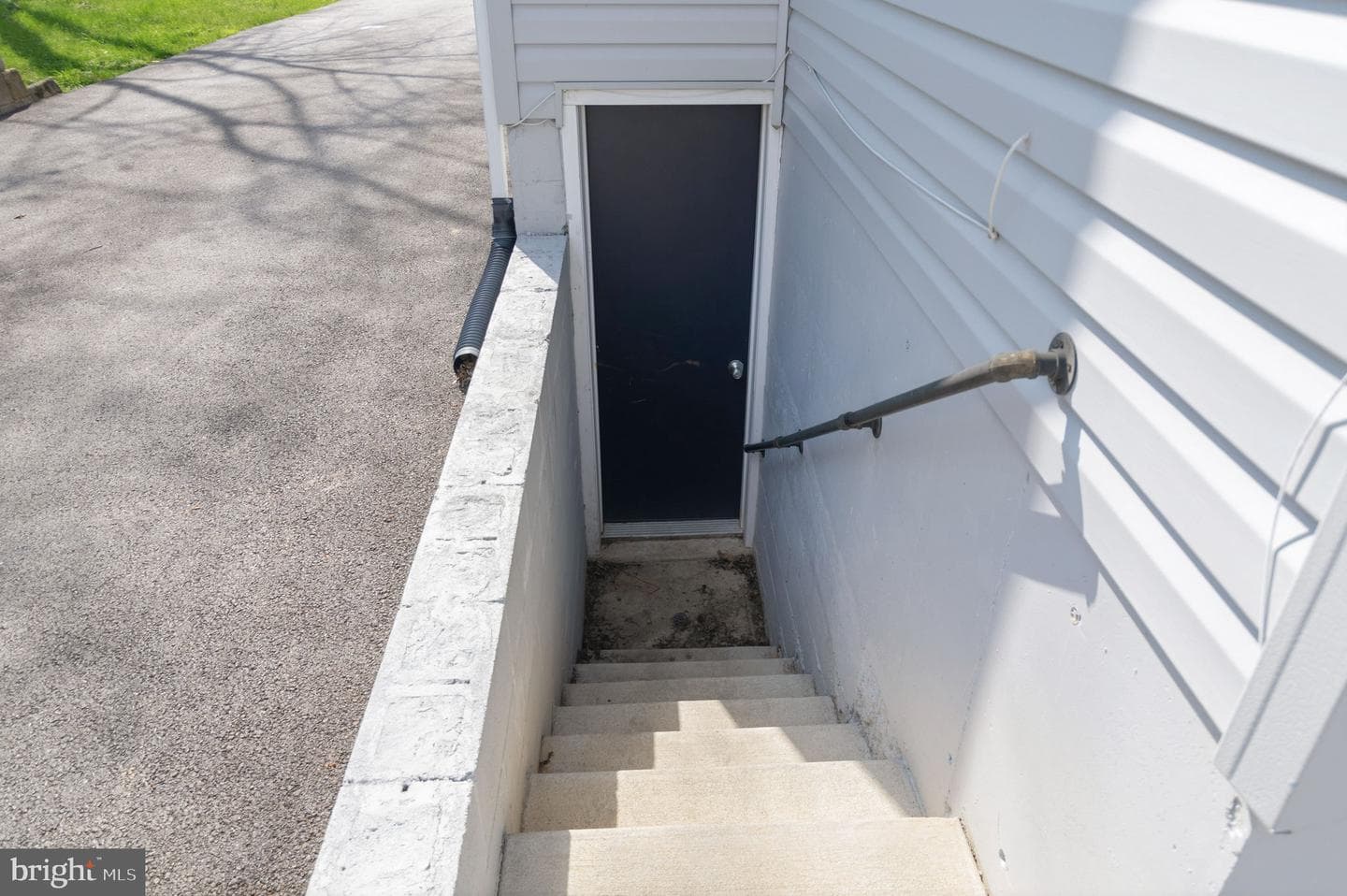 211 N Hammonds Ferry Road photo 34