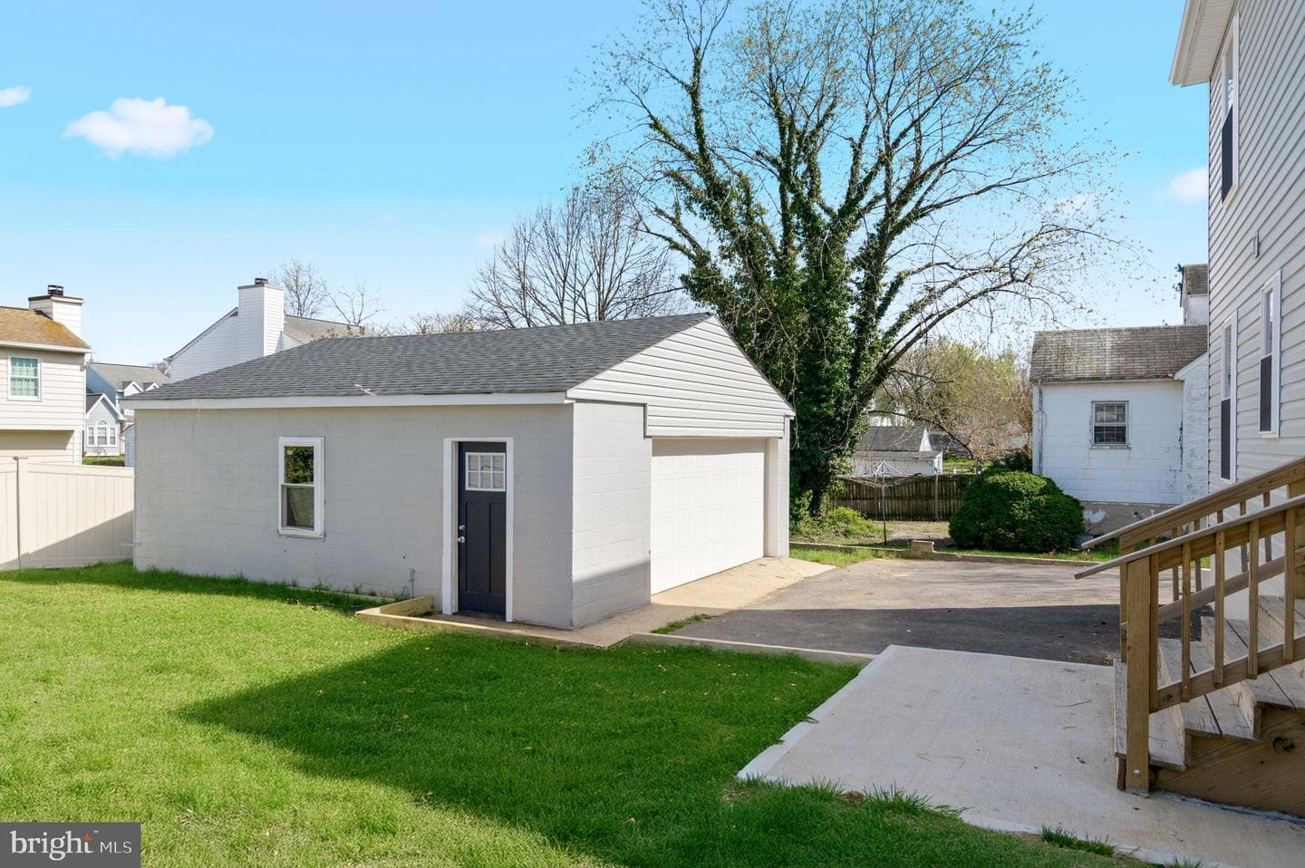 211 N Hammonds Ferry Road photo 36