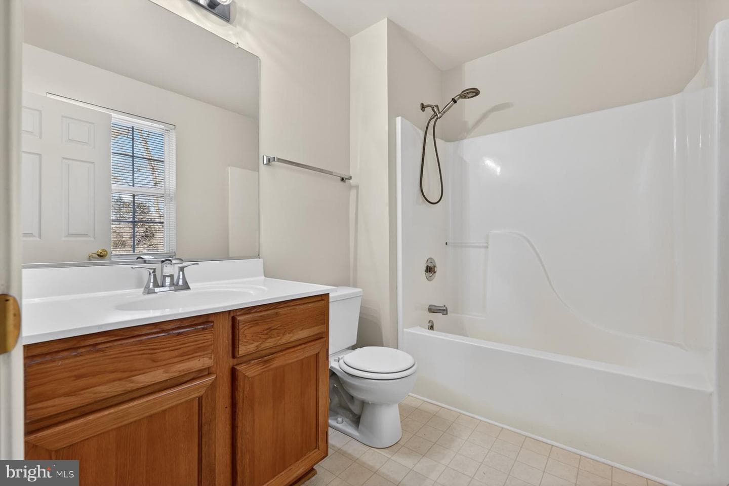 111 Janwall Street photo 21