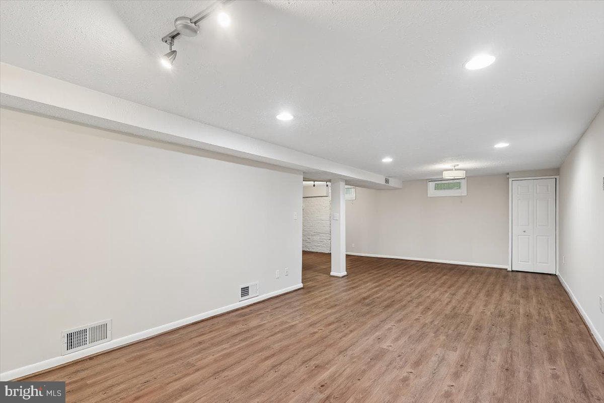 652 Arleigh Road photo 20