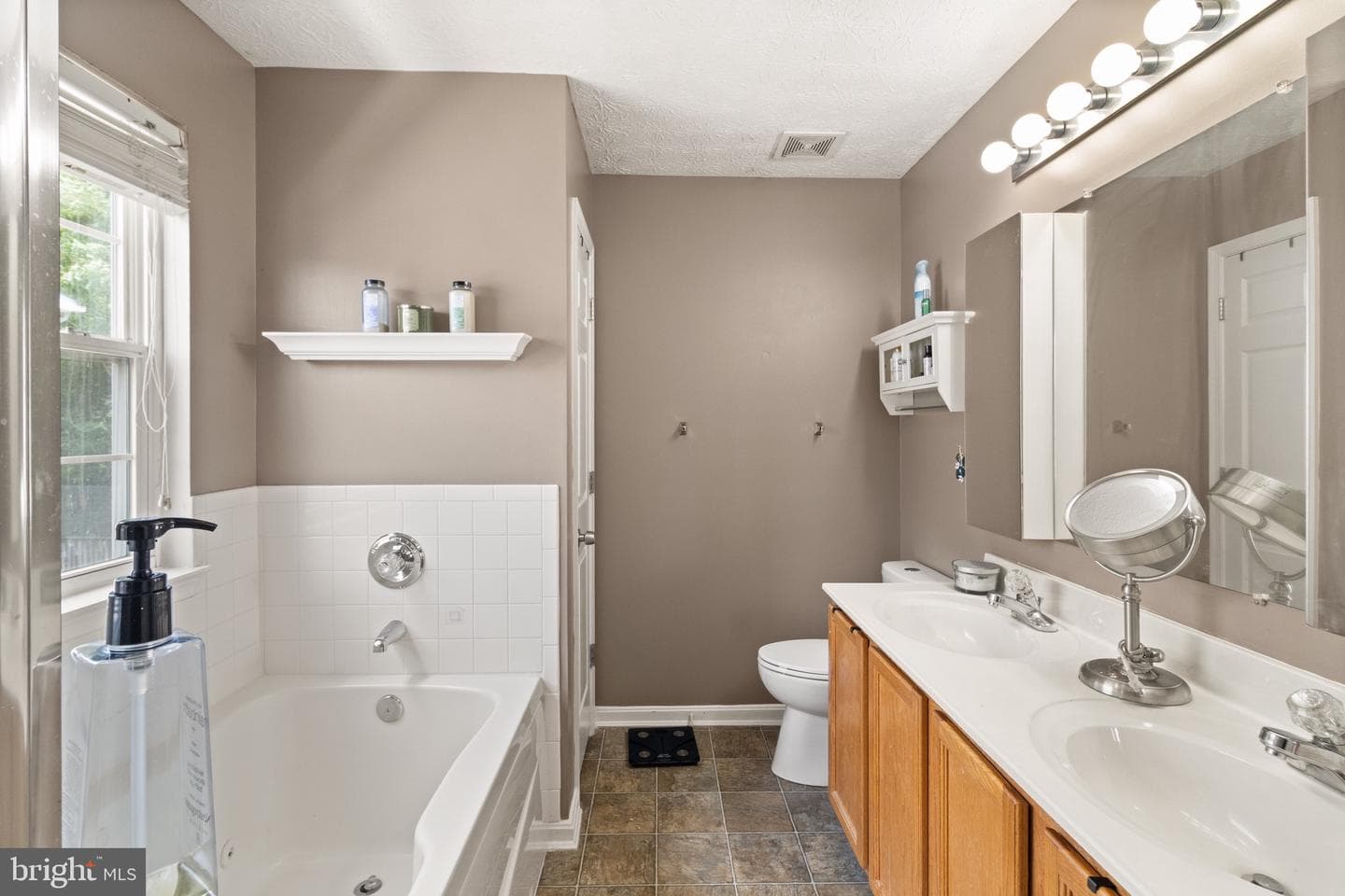 8049 Brookstone Court photo 24