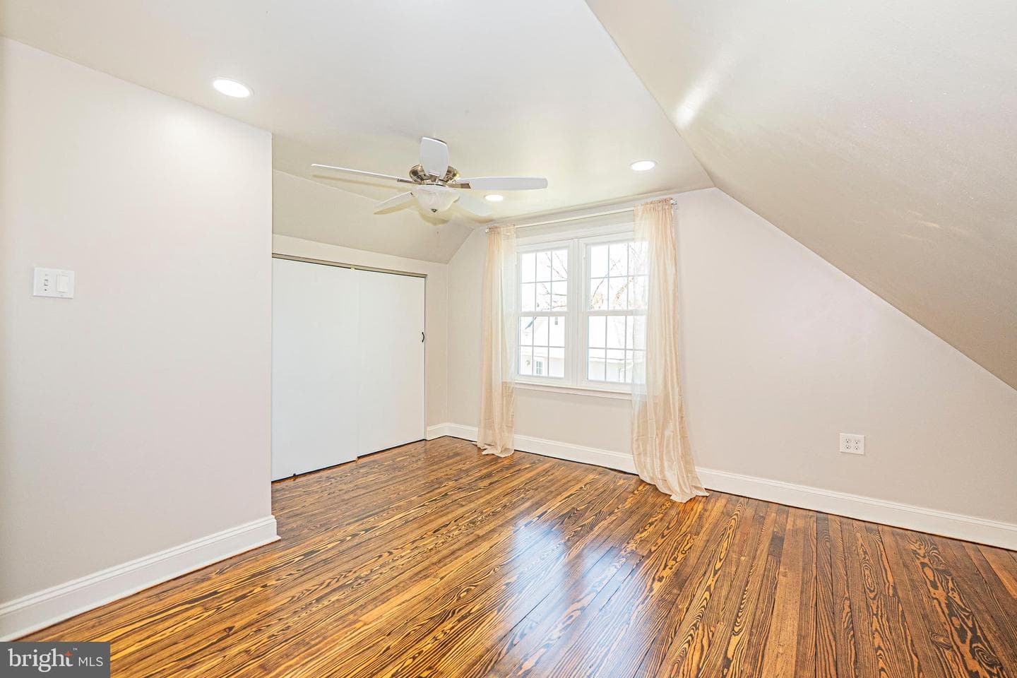 103 Nursery Road photo 37