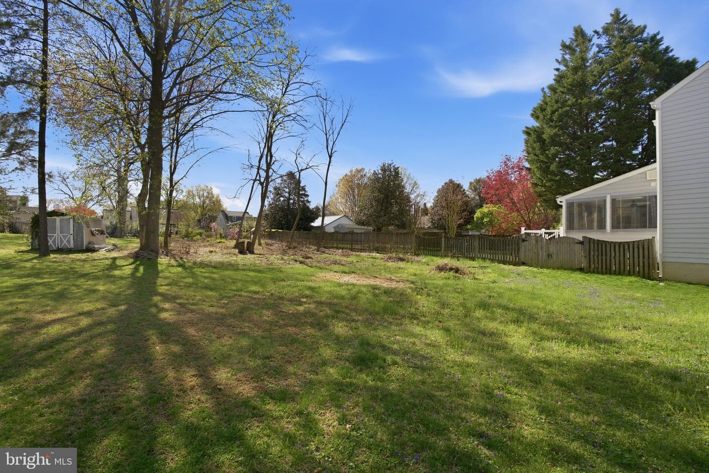191 S Southwood Avenue photo 23
