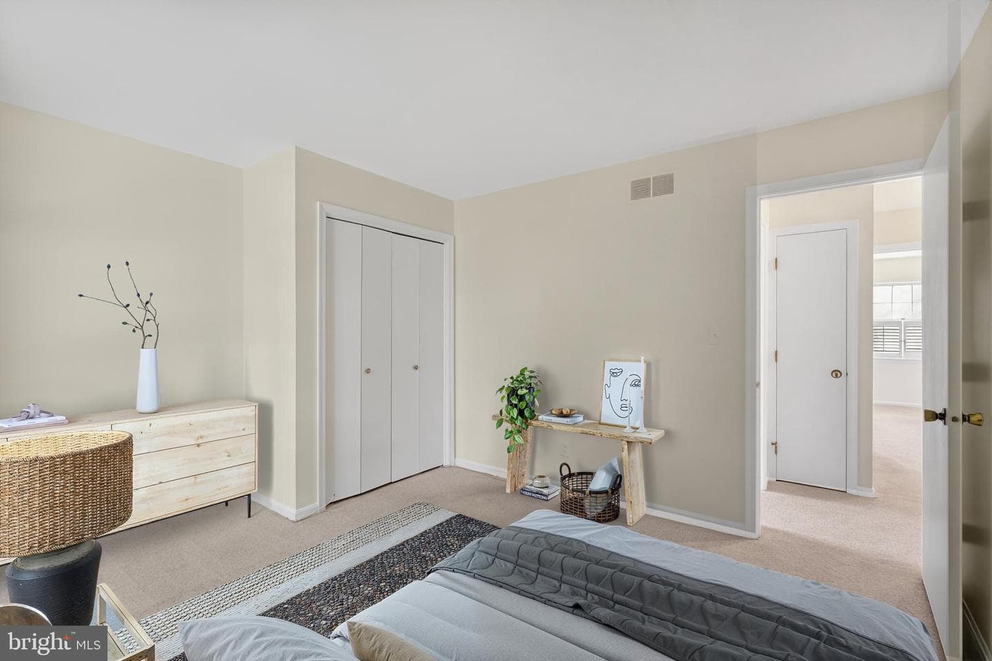 700 N Holly Drive photo 25