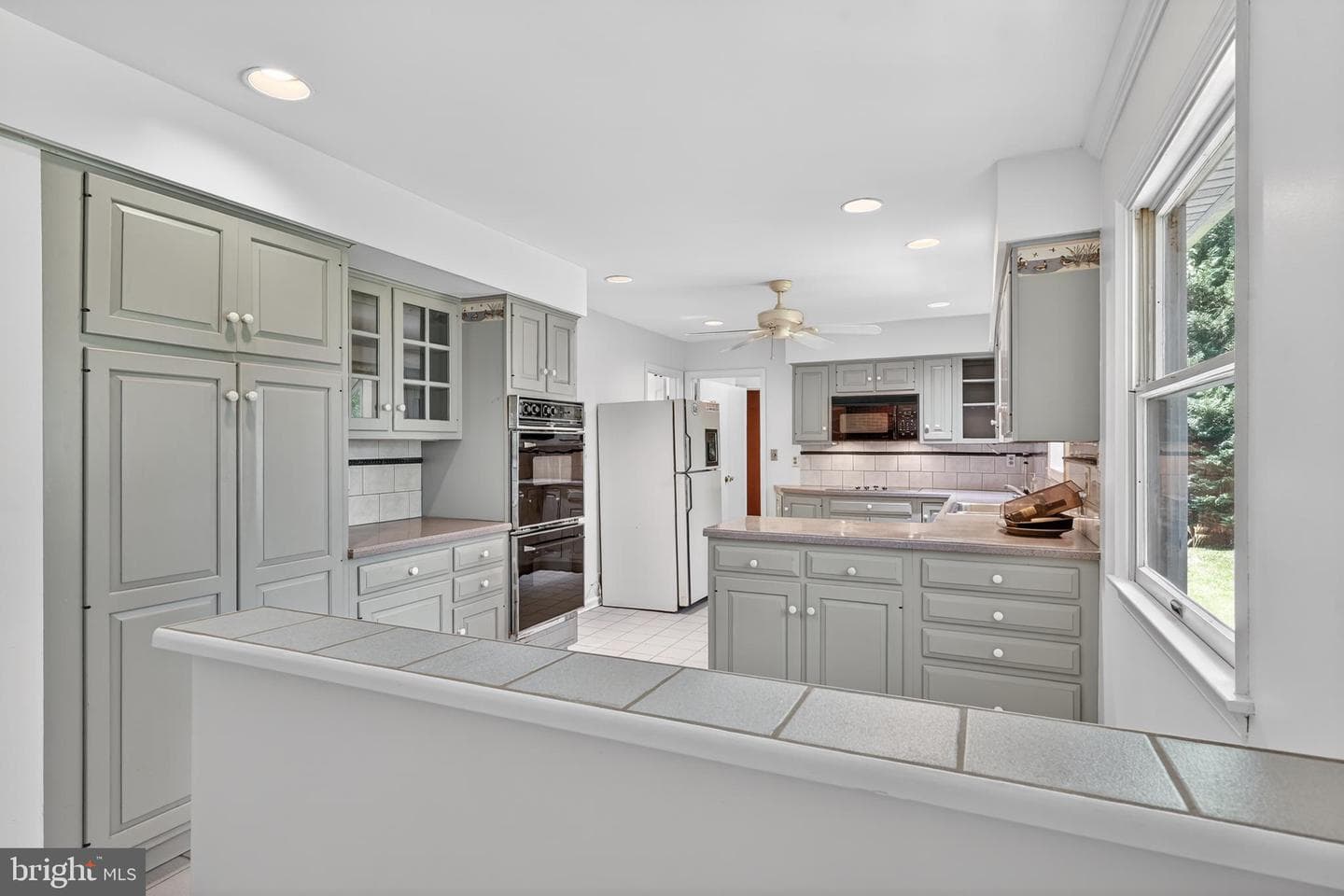 700 N Holly Drive photo 8