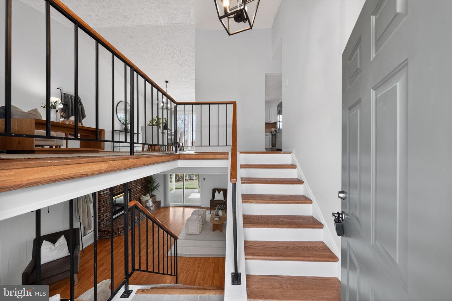 1108 Silverleaf Drive photo 2