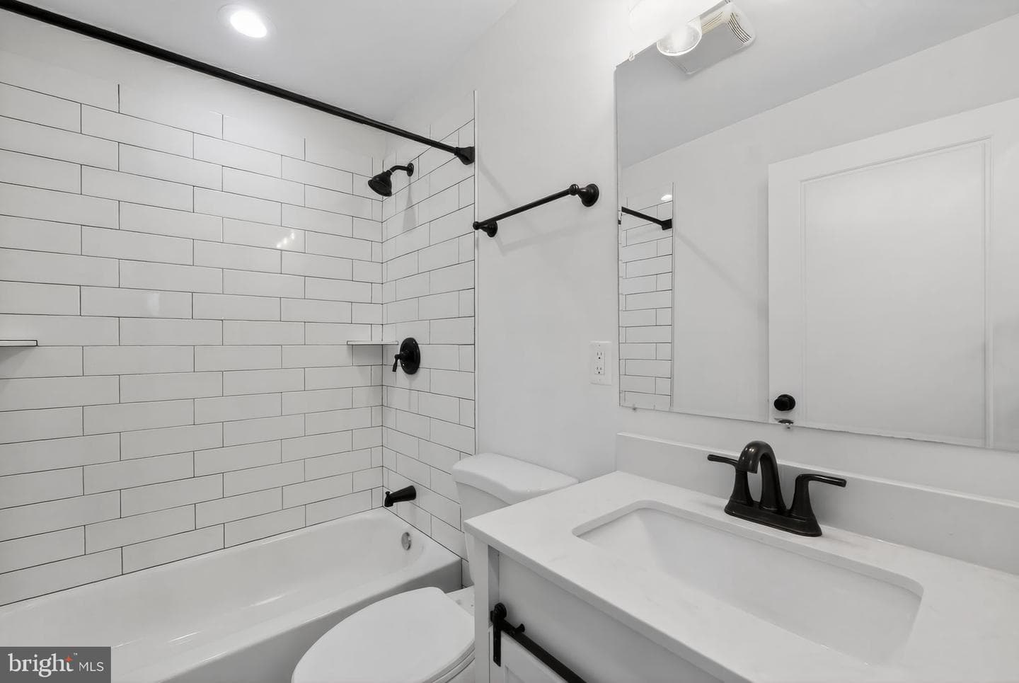 1807 Tower Road photo 11