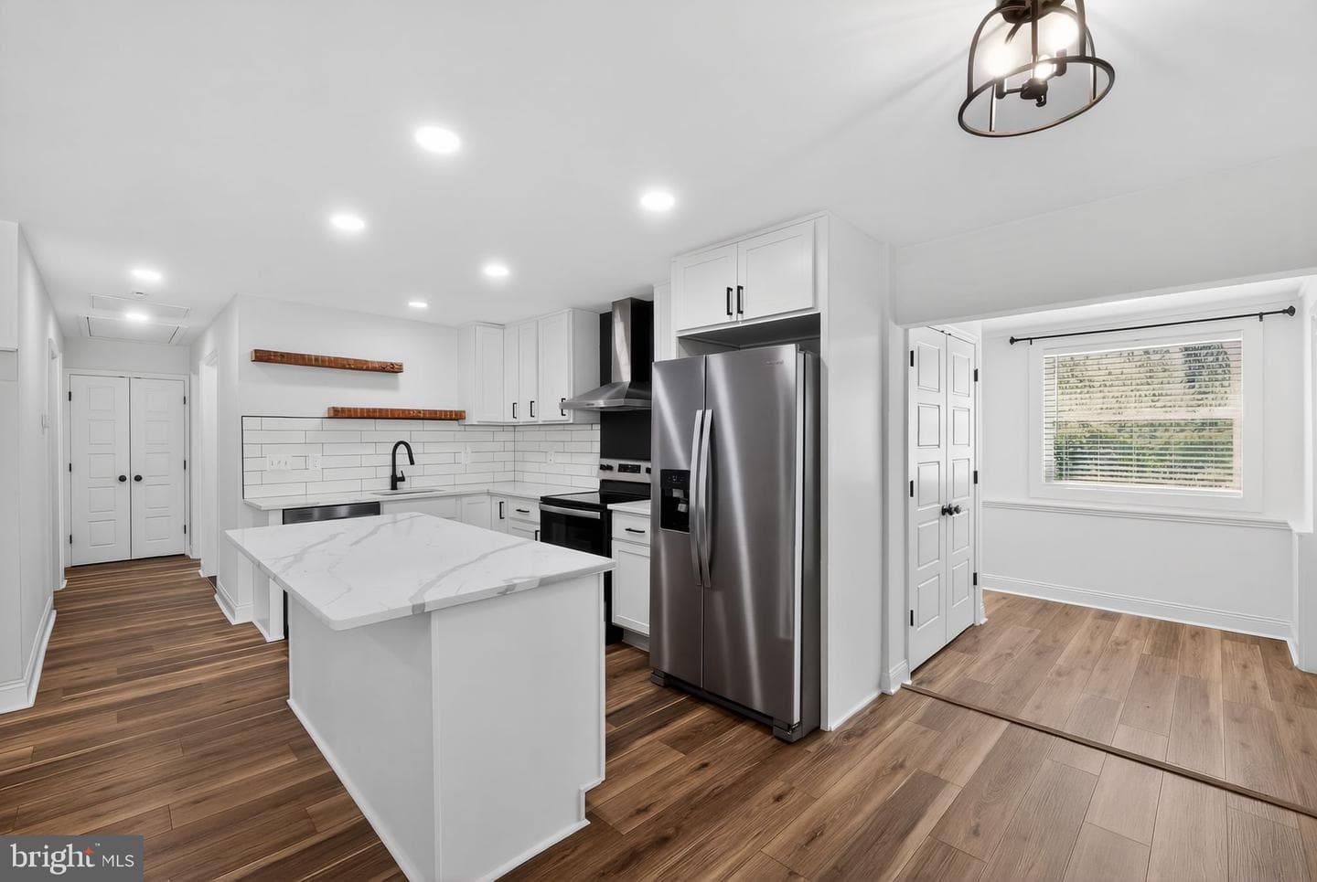 1807 Tower Road photo 6
