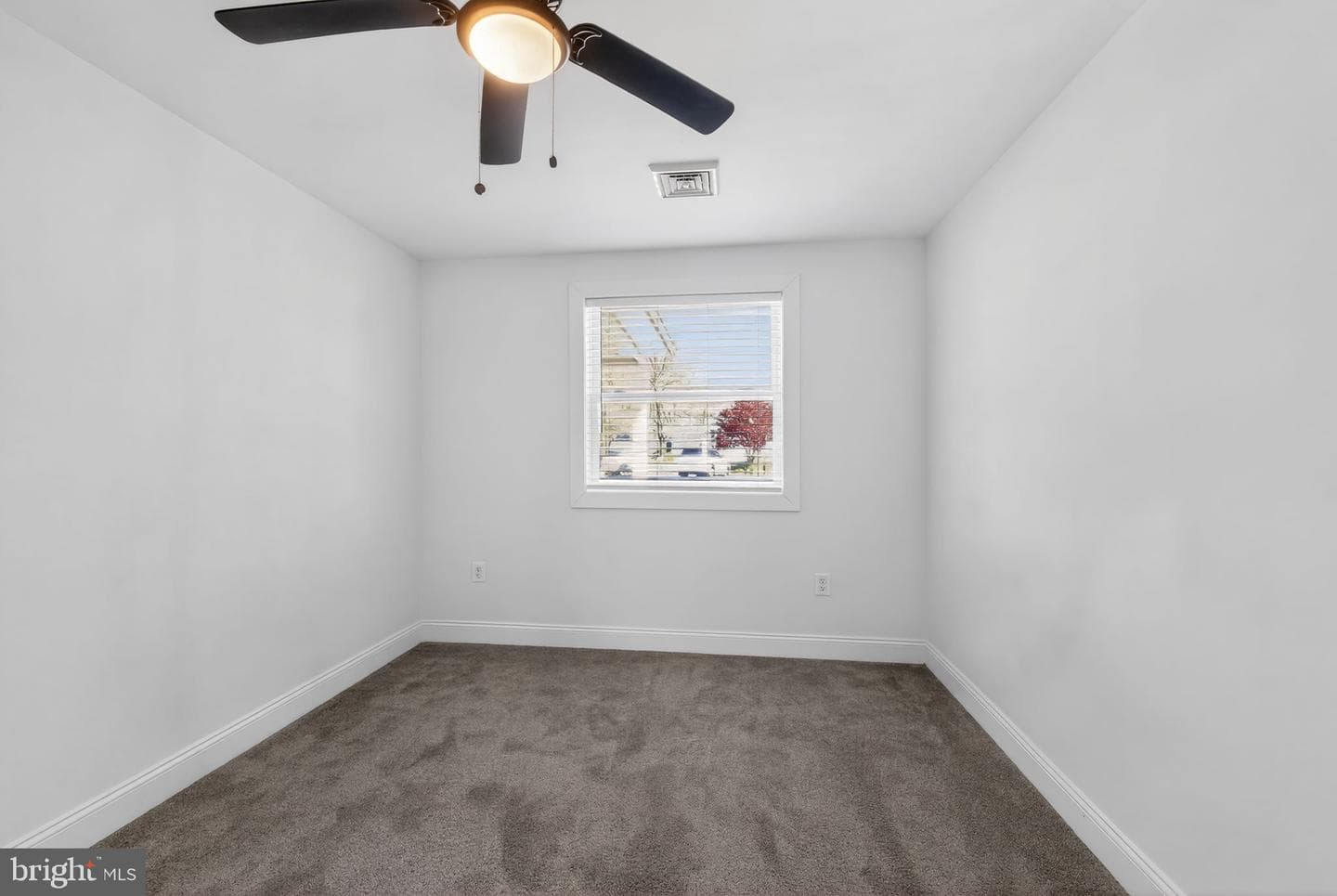 1807 Tower Road photo 8