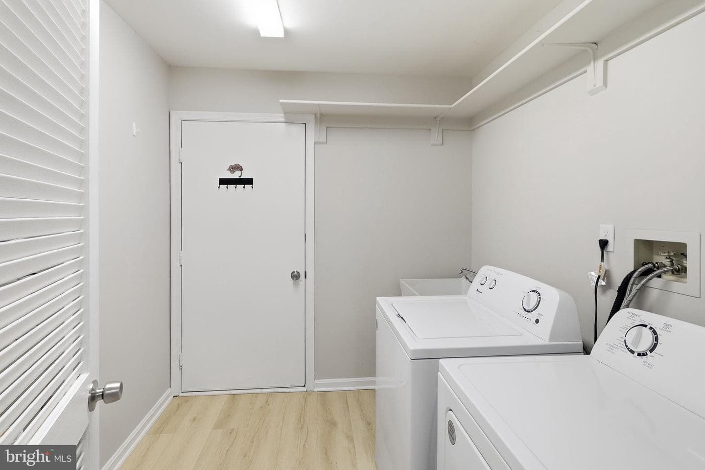905 Yardarm Lane photo 17
