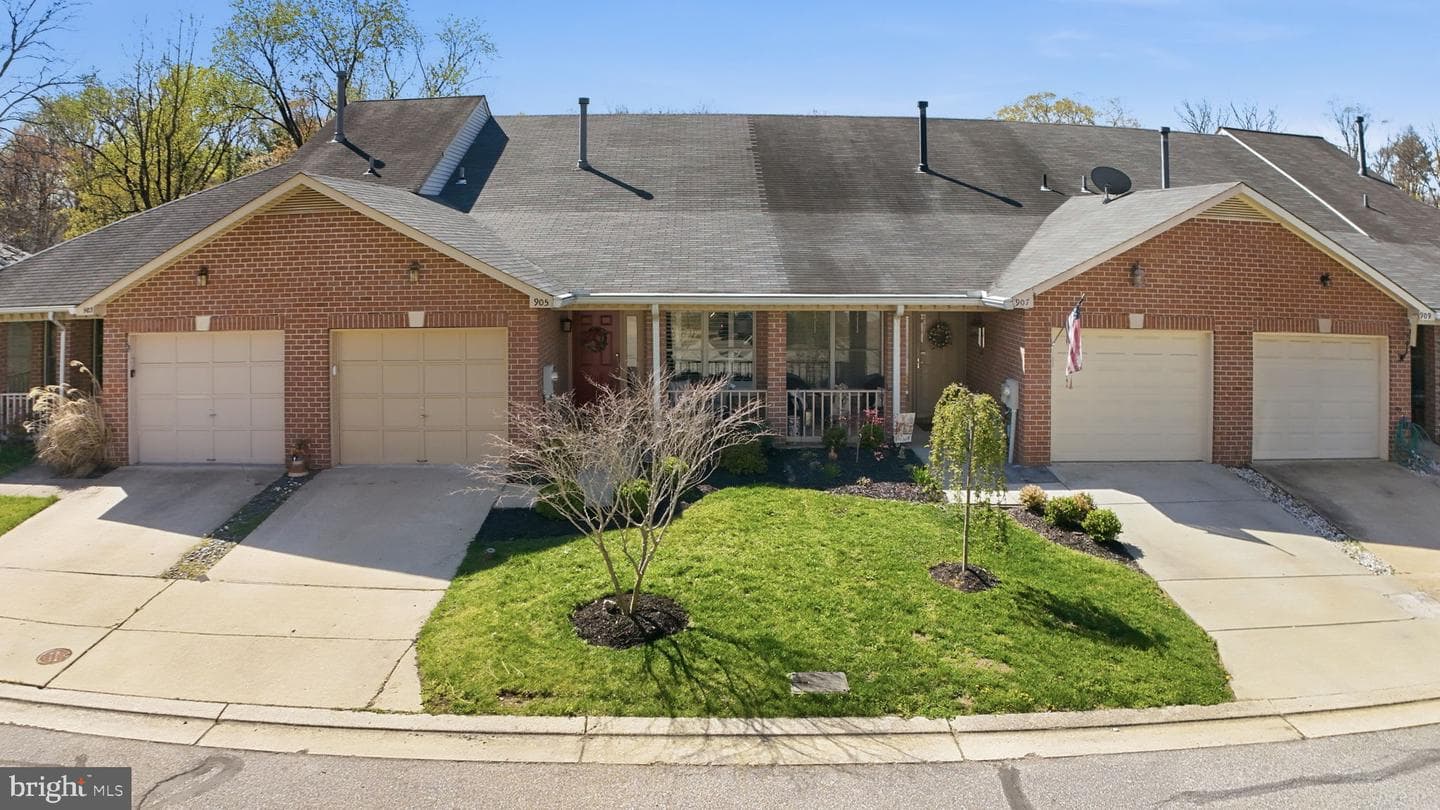 905 Yardarm Lane photo 2