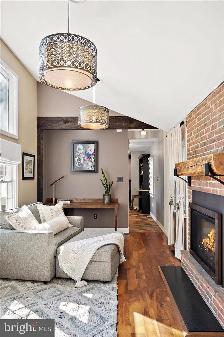 90 Charles Street photo 34